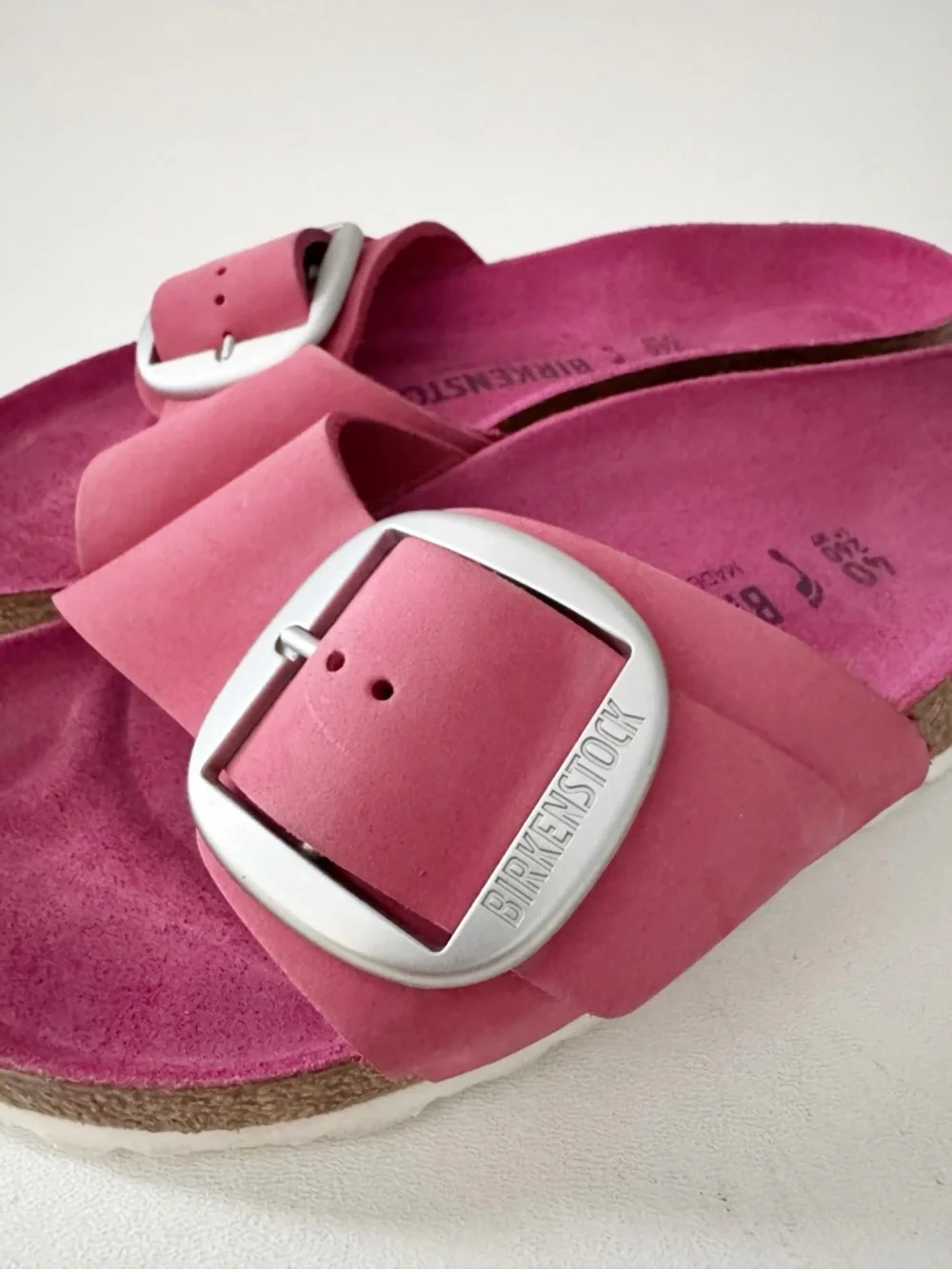Birkenstock Madrid Big Buckle Sandal EU 40 US 9 Pink Suede Flat Slide Casual - Picture 5 of 8